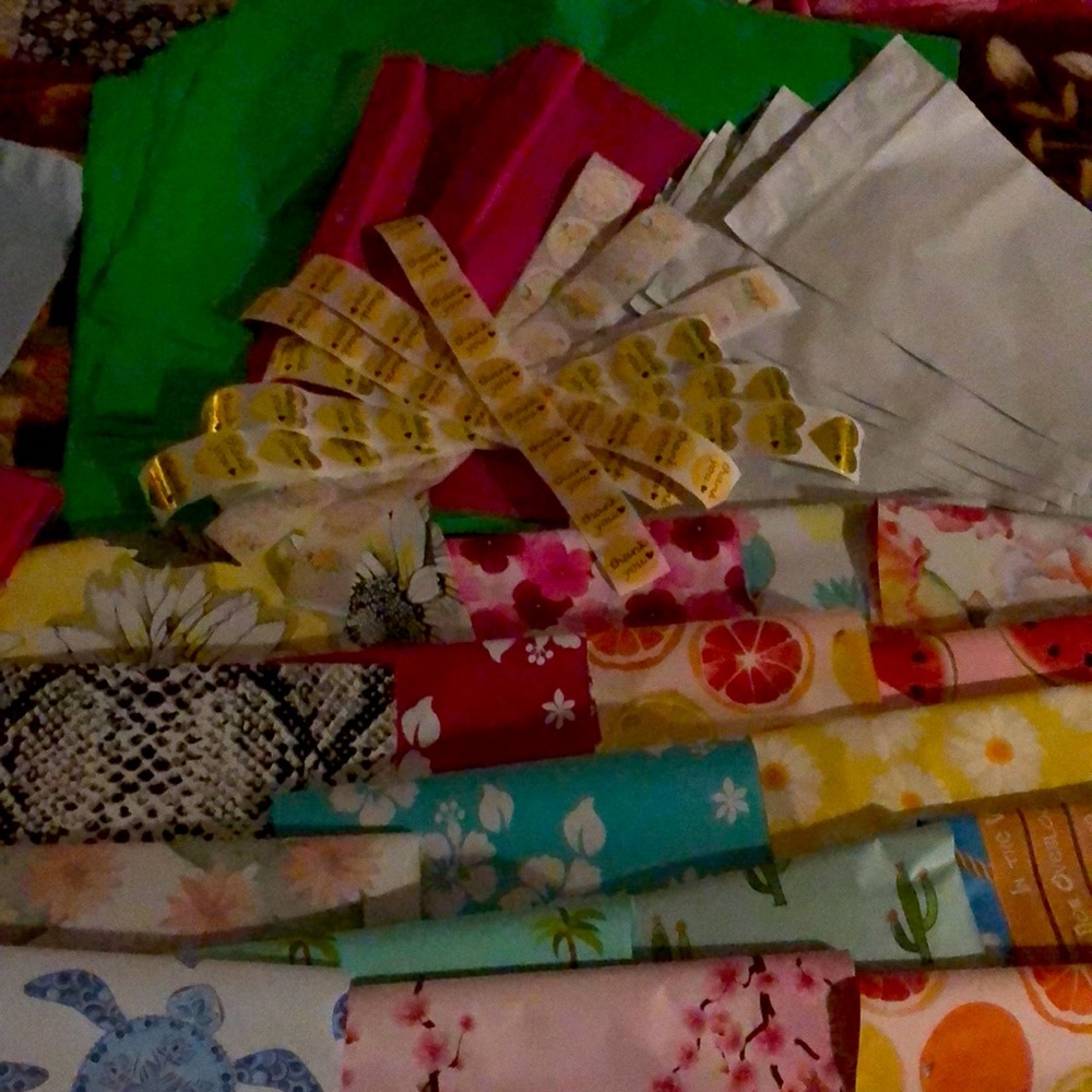 90 polymailers variety sizes plus 90 stickers thank you